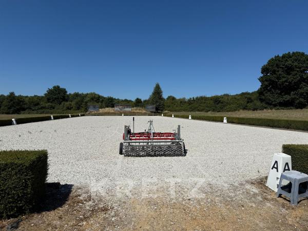 Haut Anjou - Château du XVIIe classé MH avec dépendances, parc 18ha, rivière, bois