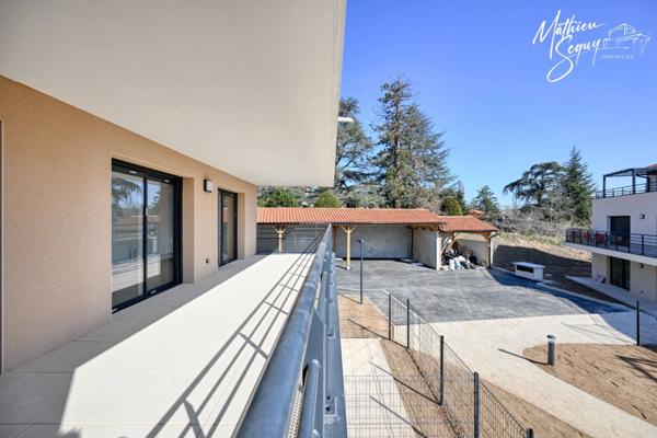 Appartement neuf avec stationnement couvert inclus : Espaces Lumineux et Confort Moderne pour Votre Nouveau Cadre de Vie