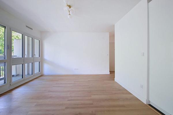 APPARTEMENT RUEIL-MALMAISON PLAINE GARE 4 PIECES 3 CHAMBRES, BOX DOUBLE, BALCON, RENOVÉ, CAVE, TRAVAUX DE RENOVATION ENERGETIQUE VOTES ET PAYES