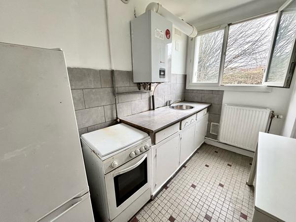 Appartement 3 pièces vendu-loué 700 euros HC à Etampes, à 500m du RER C