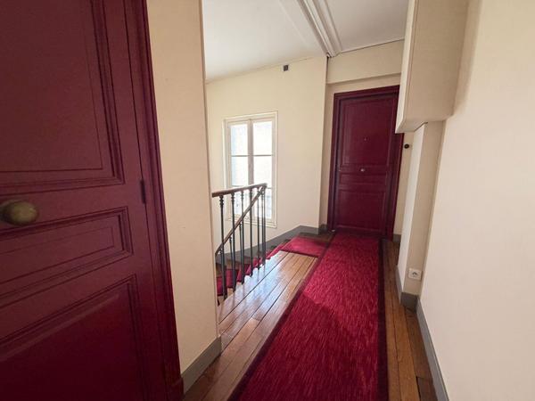 Appartement 2 pièces dernier étage