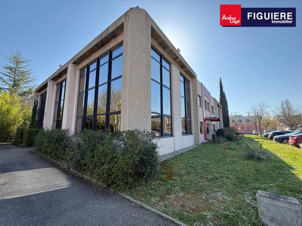 BUREAUX AVEC PARKINGS PRIVATIFS À LOUER AIX EST