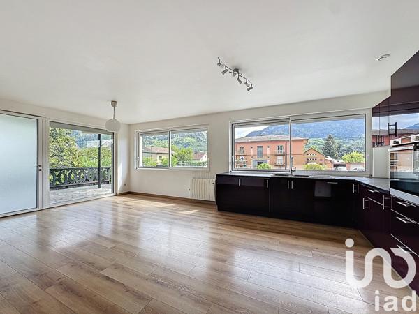 Appartement 4 pièces de 86 m² à Saint-Pierre-en-Faucigny (74800)