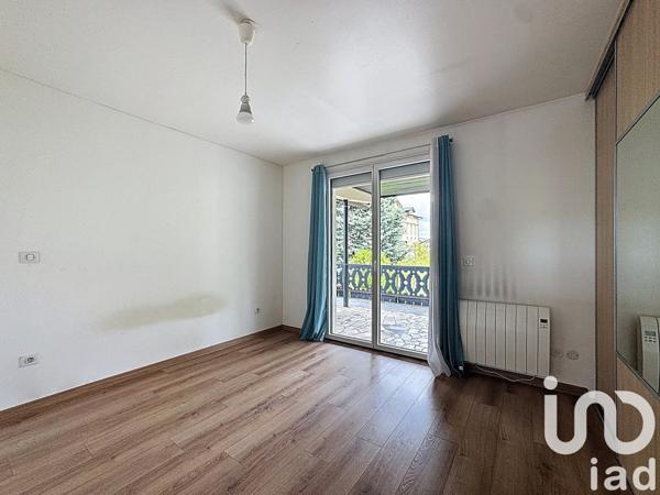 Appartement 4 pièces de 86 m² à Saint-Pierre-en-Faucigny (74800)