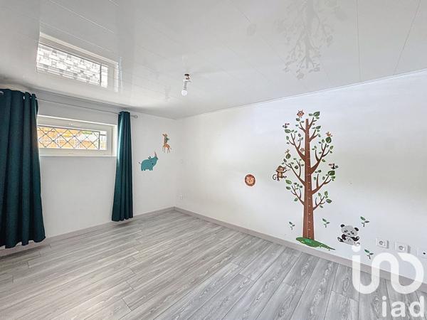 Appartement 4 pièces de 86 m² à Saint-Pierre-en-Faucigny (74800)