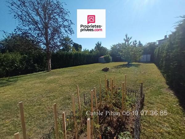 Pavillon 3 chambres. Garage.  terrain 640 m²