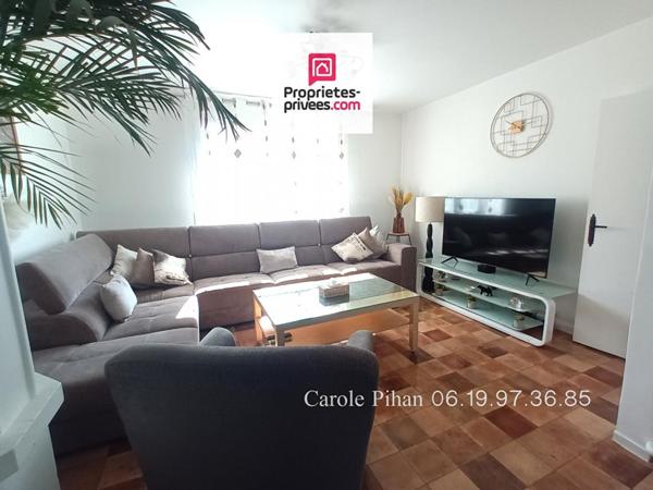 Pavillon 3 chambres. Garage.  terrain 640 m²