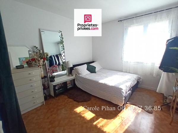 Pavillon 3 chambres. Garage.  terrain 640 m²