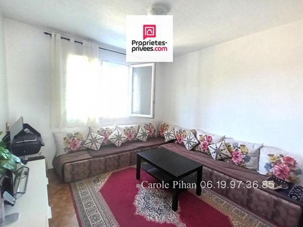 Pavillon 3 chambres. Garage.  terrain 640 m²