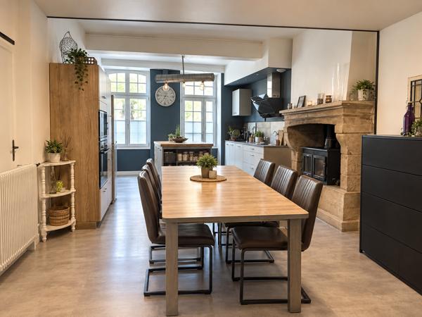 Maison de ville rénovée avec goût – 200 m² au cœur de la cité