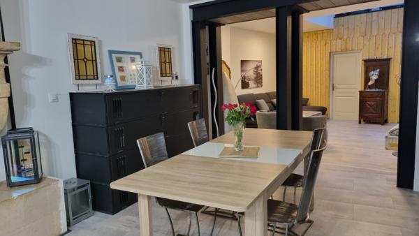 Maison de ville rénovée avec goût – 200 m² au cœur de la cité