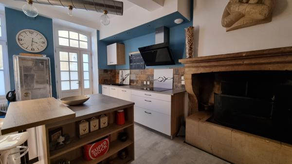 Maison de ville rénovée avec goût – 200 m² au cœur de la cité