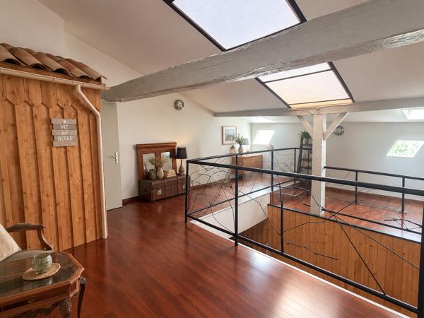 Maison de ville rénovée avec goût – 200 m² au cœur de la cité
