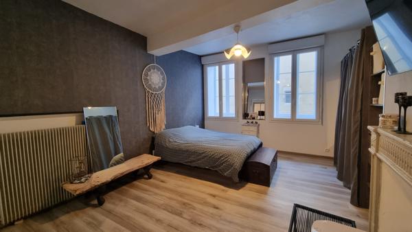 Maison de ville rénovée avec goût – 200 m² au cœur de la cité