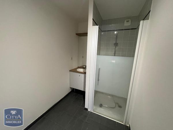Appartement à louer 4 pièces 103.1m²