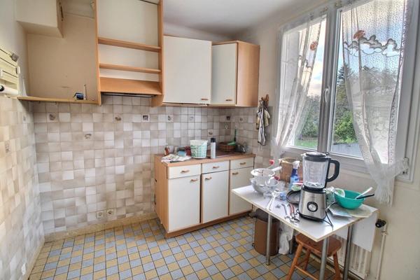 Maison sur sous-sol à rénover avec grand terrain - Secteur NOGENT-LE-ROI