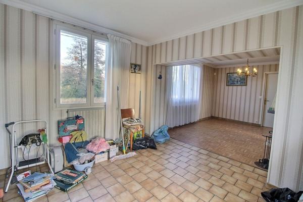 Maison sur sous-sol à rénover avec grand terrain - Secteur NOGENT-LE-ROI