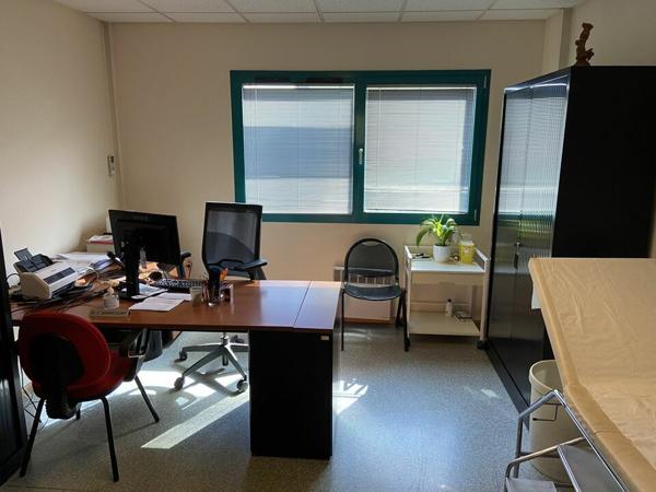 BUREAUX à VENDRE de 450 m²