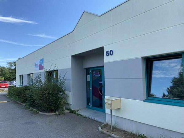 BUREAUX à VENDRE de 450 m²