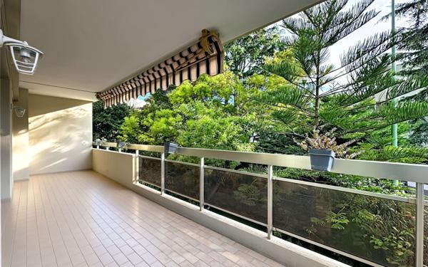 Appartement à louer    1 pièce •  Le Cannet