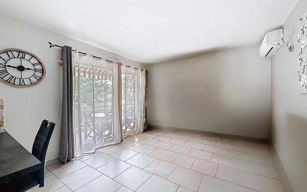 Appartement à louer    1 pièce •  Le Cannet