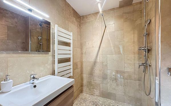 Appartement à louer    1 pièce •  Le Cannet