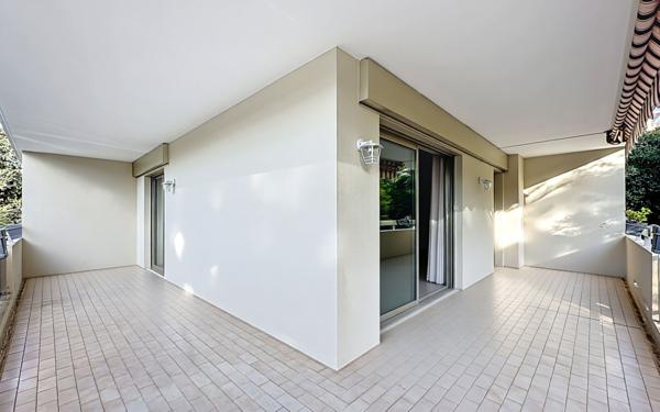 Appartement à louer    1 pièce •  Le Cannet