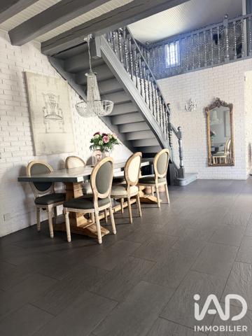 Maison à vendre 8 pièces 208,9 m² Fontenay-en-Parisis