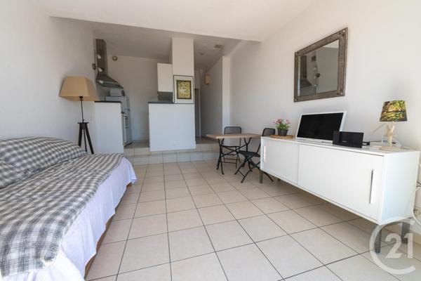 Appartement F2 à vendre  2 pièces - 30,18 m2 LE LAVANDOU - 83
