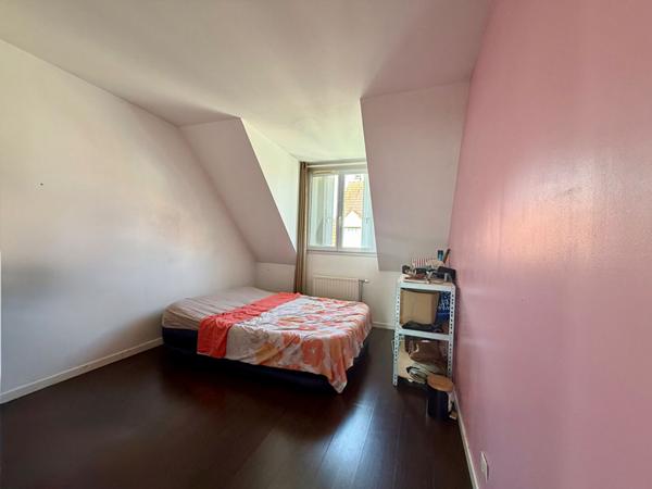 MAISON FAMILIALE 6 PIÈCES 4 CHAMBRES SUITE PARENTALE SAVIGNY-LE-TEMPLE / PLESSIS-LE-ROI