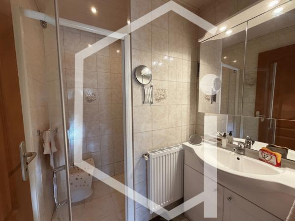 Maison 7 pièce(s) 4 chambre(s) 111 m²