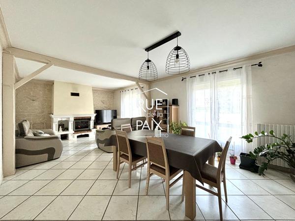 79200 CHATILLON SUR THOUET Maison rénovée au calme avec piscine à Chatillon-sur-Thouet