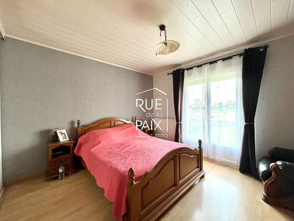 79200 CHATILLON SUR THOUET Maison rénovée au calme avec piscine à Chatillon-sur-Thouet