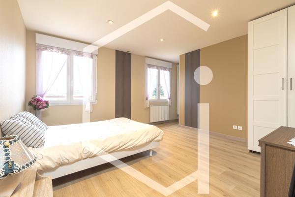 Maison 6 pièce(s) 4 chambre(s) 151 m²