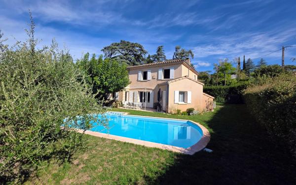 Maison à vendre    5 pièces •  Montélimar