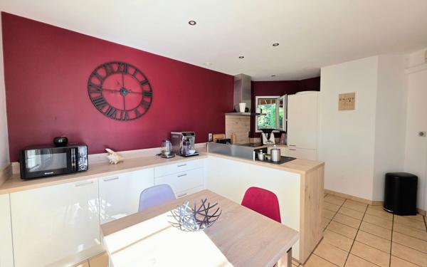 Maison à vendre    5 pièces •  Montélimar