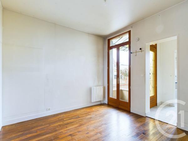 Immeuble à vendre  332 m2 TRAPPES - 78