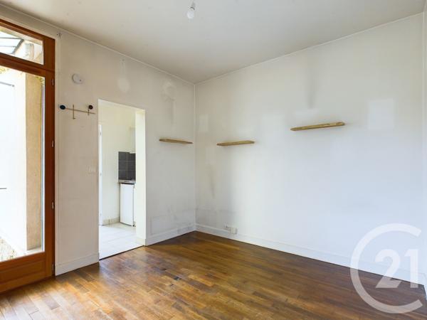 Immeuble à vendre  332 m2 TRAPPES - 78