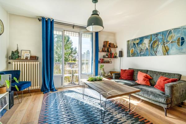 Appartement traversant et lumineux en dernier étage, dans le centre-ville de Montesson