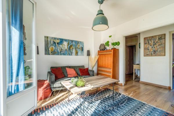 Appartement traversant et lumineux en dernier étage, dans le centre-ville de Montesson