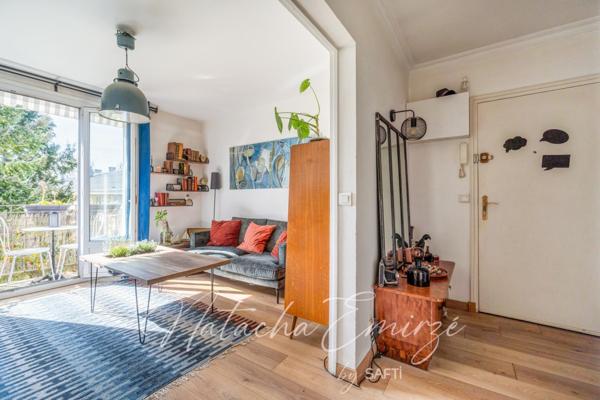 Appartement traversant et lumineux en dernier étage, dans le centre-ville de Montesson