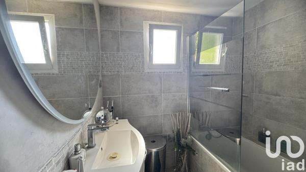 Maison à vendre 6 pièces 153 m² Vaux-le-Pénil