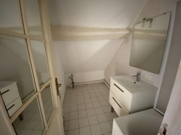 Appartement Entièrement Rénové Centre Ville d'Arpajon 2 pièces, 1 chambre