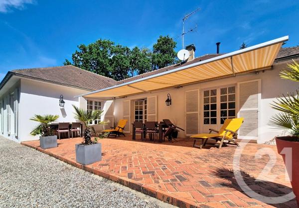 Maison à vendre  7 pièces - 156 m 2   ARGENTAN  - 61