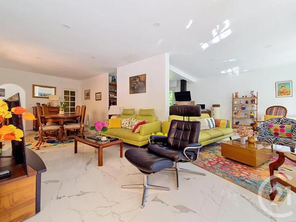 Maison à vendre  7 pièces - 156 m 2   ARGENTAN  - 61