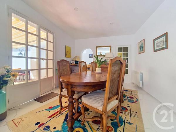 Maison à vendre  7 pièces - 156 m 2   ARGENTAN  - 61