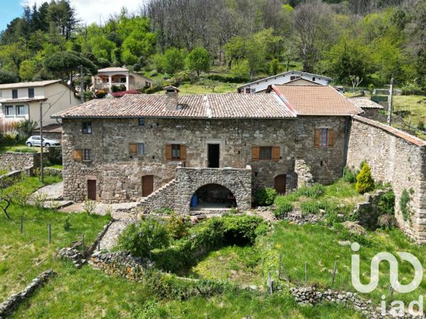 Maison traditionnelle 5 pièces de 120 m² à Vals-les-Bains (07600)