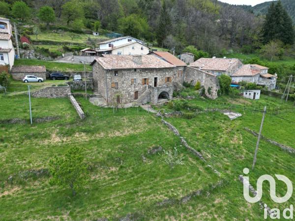 Maison traditionnelle 5 pièces de 120 m² à Vals-les-Bains (07600)