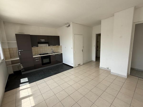 APPARTEMENT DE TYPE 3 - VUE ETANG