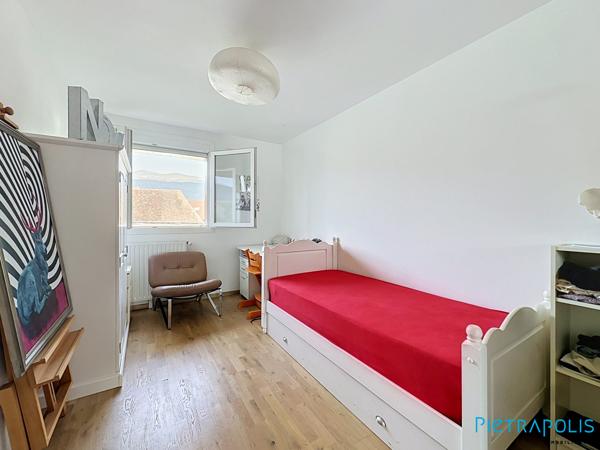 Appartement traversant , T5 de 114m2
